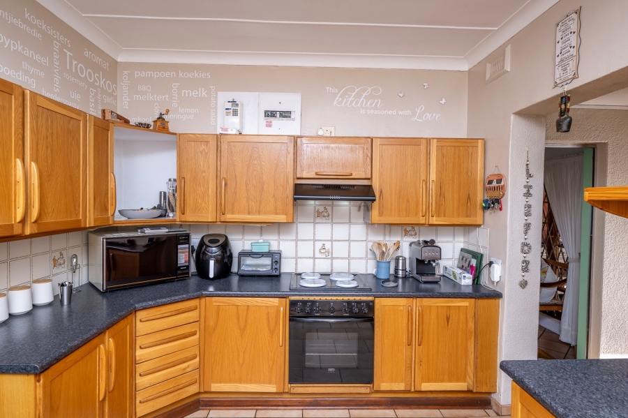 3 Bedroom Property for Sale in Clamhall Western Cape
